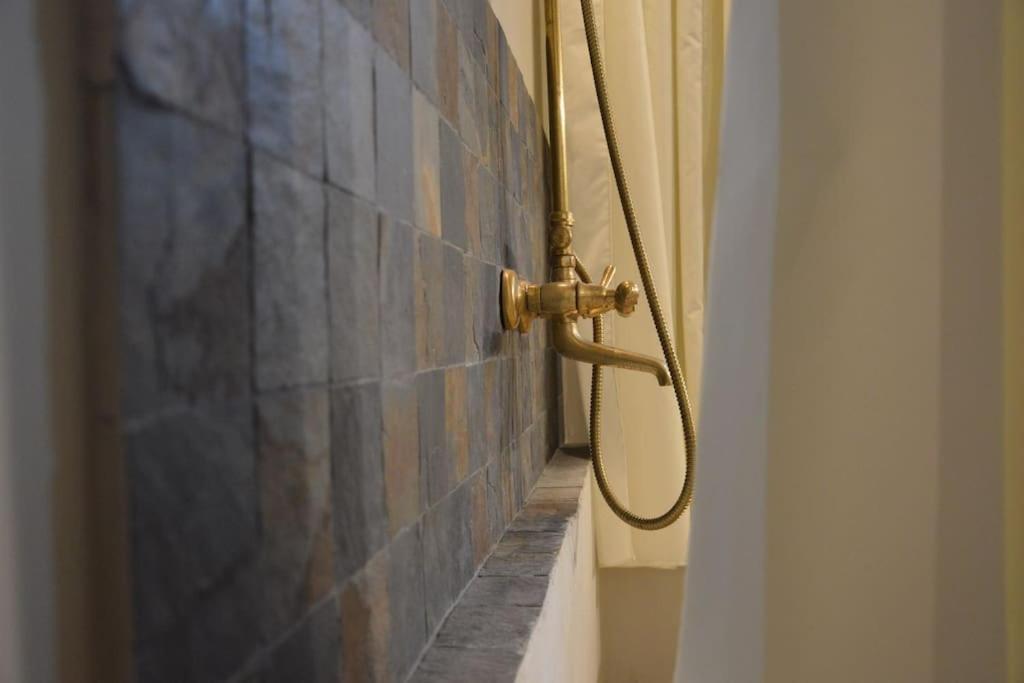 La Loge Familiale: 110M2, Place Rose Goudard, Ac LʼIsle-sur-la-Sorgue Exterior foto
